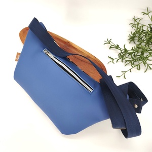 Crodssbody / Testtáska kék márványminta minta - táska & tok - övtáska - Meska.hu