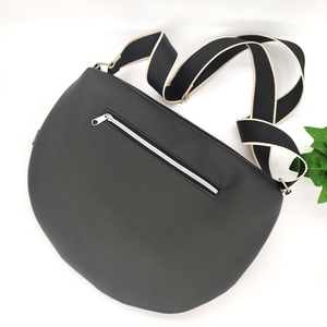 Félkör oldaltáska egyedi, rózsaszín-fekete - táska & tok - kézitáska & válltáska - vállon átvethető táska - Meska.hu