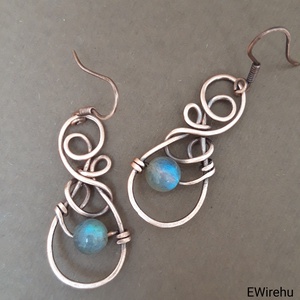 Réz fülbevaló, kék labradorit ásványékszer, vörösréz drót fülbevaló, drótékszer, ásvány fülbevaló -  - Meska.hu