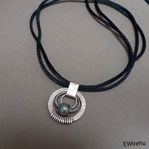 Boho, rusztikus réz medál pirit gyönggyel, egyedi kézműves, drótékszer -  - Meska.hu