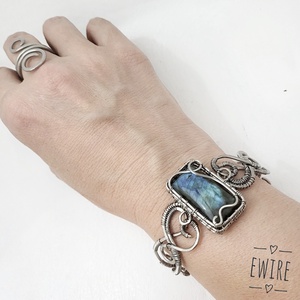 Kék labradorit orvosi fém karperec - ékszer - karkötő - karperec - Meska.hu