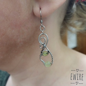 Orvosi acél akasztós fülbevaló ásványgolyóval - ékszer - fülbevaló - lógó fülbevaló - Meska.hu