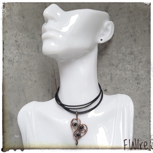 Szív medál, vörösréz szív fekete ónixszal, drótszív, drótékszer - ékszer - nyaklánc - medál - Meska.hu