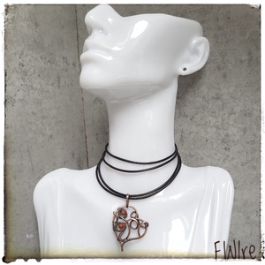 Szív medál, vörösréz szív vörös jáspissal, drótszív, drótékszer - ékszer - nyaklánc - medál - Meska.hu