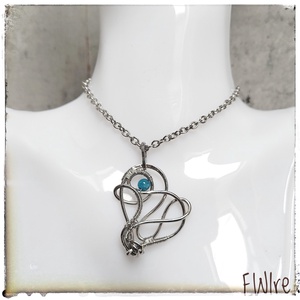 Szív medál, orvosi fém medál kék apatit ásványos drótékszer - ékszer - nyaklánc - medál - Meska.hu