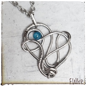 Szív medál, orvosi fém medál kék apatit ásványos drótékszer, Ékszer, Nyaklánc, Medál, Ékszerkészítés, Fémmegmunkálás, MESKA