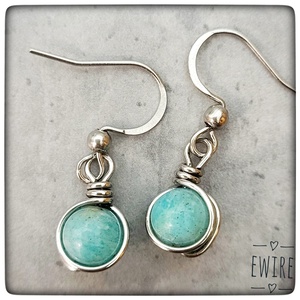 Vegyes ásványgolyós fülbevaló, kis ásványos orvosi fém fülbevaló 1, Ékszer, Fülbevaló, Lógós kerek fülbevaló, Ékszerkészítés, MESKA