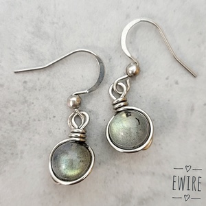 Vegyes ásványgolyós fülbevaló, kis ásványos orvosi fém fülbevaló 3, drótfülbevaló, Ékszer, Fülbevaló, Lógós kerek fülbevaló, Ékszerkészítés, MESKA