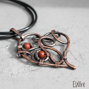 Szív medál, vörösréz szív vörös jáspissal, drótszív, drótékszer - ékszer - nyaklánc - medál - Meska.hu