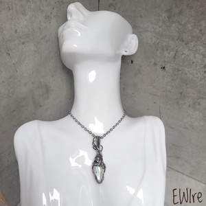 Szivárvány holdkő medál orvosi fém - ékszer - nyaklánc - medál - Meska.hu