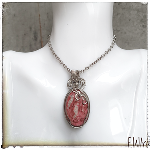 Thulit ásvány medál orvosi fém - ékszer - nyaklánc - medál - Meska.hu