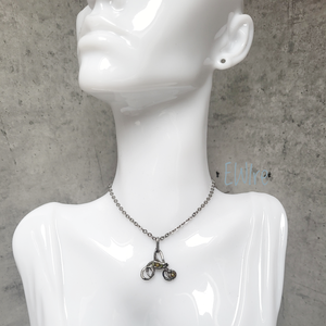 Betű medál A orvosi fém cirkonnal - ékszer - nyaklánc - medál - Meska.hu