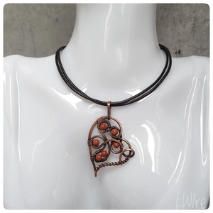 Szív medál, vörösréz szív vörös jáspissal, drótszív, drótékszer - ékszer - nyaklánc - medál - Meska.hu