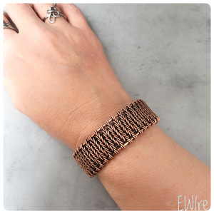 Antikolt vörösréz karkötő, egyedi, kézműves, drótékszer, réz ékszer, fonott, merev, karperec - ékszer - karkötő - karperec - Meska.hu