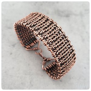 Antikolt vörösréz karkötő, egyedi, kézműves, drótékszer, réz ékszer, fonott, merev, karperec - Meska.hu