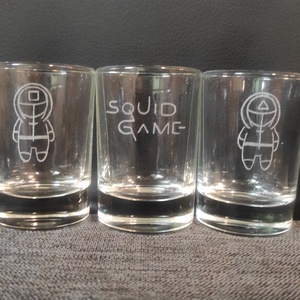 Squid game  6 db-os pálinkás pohár készlet OPCIONÁLISAN dobozzal - otthon & életmód - konyhafelszerelés, tálalás - tálalás - pálinkás poharak, szettek - Meska.hu