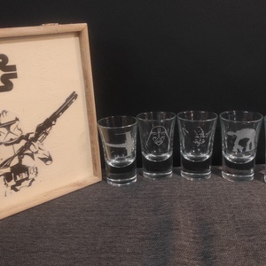 STAR WARS pálinkás üveg pohár készlet, opcionálisan fa díszdobozzal, kézzel gravírozott férfi ajándék, bögre - Meska.hu