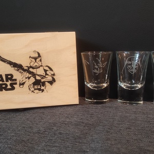 STAR WARS pálinkás üveg pohár készlet, opcionálisan fa díszdobozzal, kézzel gravírozott férfi ajándék, bögre - Meska.hu