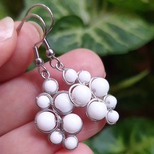 Fehér fürt fülbevaló - Meska.hu