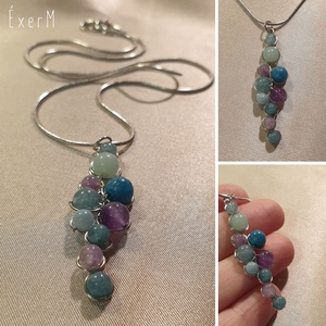 Világoskék-lila ásvány medálos nyaklánc - ékszer - nyaklánc - medálos nyaklánc - Meska.hu