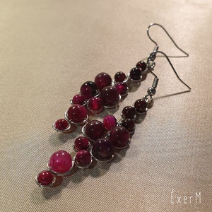 Bordó-magenta ásvány fülbevaló - ékszer - fülbevaló - lógó fülbevaló - Meska.hu