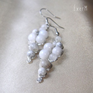 Felhő - fehér statement ásvány fülbevaló - ékszer - fülbevaló - lógó fülbevaló - Meska.hu