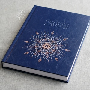 Rosegold+ezüst mandala mintás sötétkék határidőnapló, A/5-ös, napi beosztású, szabadkézzel festett egyedi napló - otthon & életmód - papír, írószer - jegyzetfüzet & napló - Meska.hu
