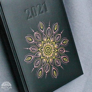 Határidőnapló arany és antik rózsaszín mandala mintával, A/5-ös, napi beosztású naptár, festett egyedi napló - Meska.hu