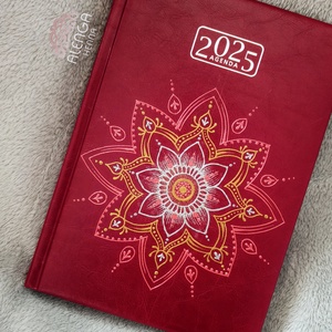 Határidőnapló A/5-ös napi beosztású mandala mintás határidőnapló, bordó színben, mandalás naptár, festett egyedi napló - Meska.hu