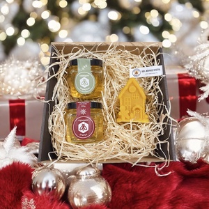 Keleti fűszeres és kakukkfüves méz ajándékcsomag választható gyertyával - élelmiszer - gourmet ajándékcsomag - Meska.hu Keleti fűszeres és kakukkfüves méz ajándékcsomag választható gyertyával - élelmiszer - gourmet ajándékcsomag - Meska.hu