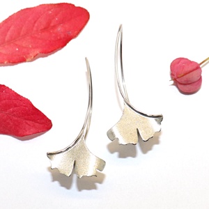 Ginkgo biloba, mattírozott, női ezüst fülbevaló pár (EGK.11) - ékszer - fülbevaló - lógó fülbevaló - Meska.hu