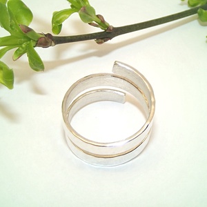 Csavart, kalapált, női ezüst gyűrű, állítható (VCSA.14) - ékszer - gyűrű - statement gyűrű - Meska.hu Csavart, kalapált, női ezüst gyűrű, állítható (VCSA.14) - ékszer - gyűrű - statement gyűrű - Meska.hu