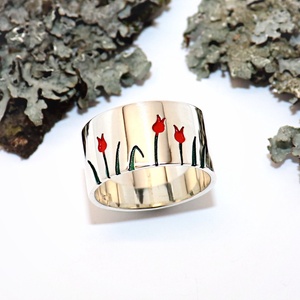 Piros tulipános széles karika, női ezüst gyűrű, 60-as méret (ETK.05.M60), Ékszer, Gyűrű, Kerek gyűrű, Ékszerkészítés, Ötvös, MESKA