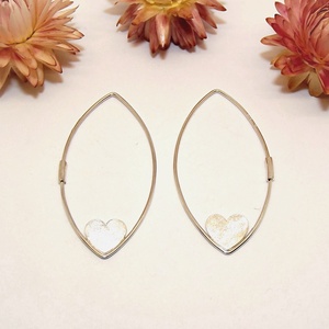 Matt szív, ezüst fülbevaló (EF.042) - ékszer - fülbevaló - lógó fülbevaló - Meska.hu