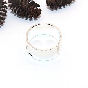 Piros rózsás széles karika, női ezüst gyűrű, 60-as méret, állítható (EGY.227) - ékszer - gyűrű - kerek gyűrű - Meska.hu