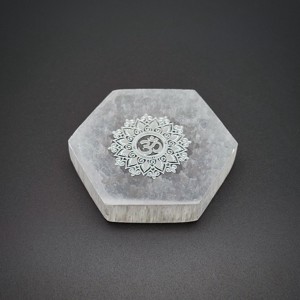 Szelenit hatszög lap Om mandala mintával, ezüst 60 mm - Meska.hu