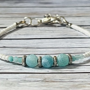 Fagyott csillogás karkötő amazonittal - ékszer - karkötő - gyöngyös karkötő - Meska.hu