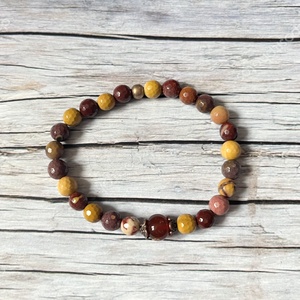 November karkötő ásványokkal - ékszer - karkötő - bogyós karkötő - Meska.hu