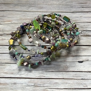 Vízi tündér borzas karkötő - ékszer - karkötő - memóriadrótos karkötő - Meska.hu