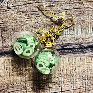 Avocado saláta fülbevaló - ékszer - fülbevaló - lógó fülbevaló - Meska.hu