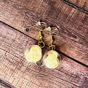 Citrom saláta fülbevaló - ékszer - fülbevaló - lógó fülbevaló - Meska.hu