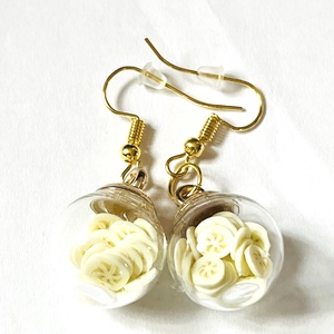 Citrom saláta fülbevaló, Ékszer, Fülbevaló, Lógó fülbevaló, Ékszerkészítés, Gyöngyfűzés, gyöngyhímzés, MESKA