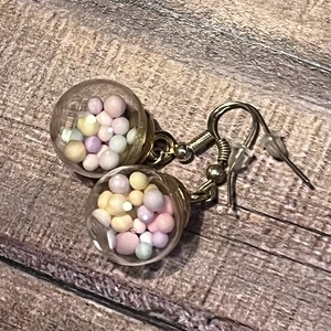 Cukorka fülbevaló, Ékszer, Fülbevaló, Lógó fülbevaló, Ékszerkészítés, Gyöngyfűzés, gyöngyhímzés, MESKA