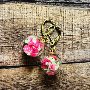 Málna saláta fülbevaló - ékszer - fülbevaló - lógó fülbevaló - Meska.hu