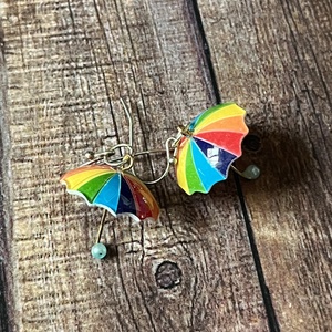 Szivárvány az esőben fülbevaló - ékszer - fülbevaló - lógó fülbevaló - Meska.hu