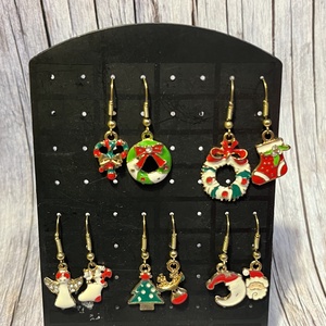 Felemás mikulás fülbevaló, Ékszer, Fülbevaló, Lógó fülbevaló, Gyöngyfűzés, gyöngyhímzés, Ékszerkészítés, MESKA