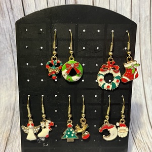 Felemás mikulás fülbevaló - ékszer - fülbevaló - lógó fülbevaló - Meska.hu