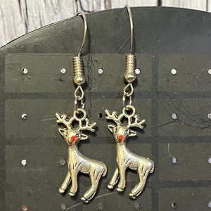 Rudolf fülbevaló, Ékszer, Fülbevaló, Lógó fülbevaló, Gyöngyfűzés, gyöngyhímzés, Ékszerkészítés, MESKA