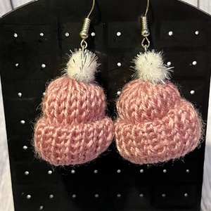 Téli sapka fülbevaló - ékszer - fülbevaló - lógó fülbevaló - Meska.hu