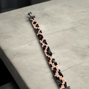 Leopárd Nyomok - kézzel készített, gyöngyszövött karkötő, leopárd mintás ékszer, állítható méret, luxus és elegáns - ékszer - karkötő - gyöngyös karkötő - Meska.hu